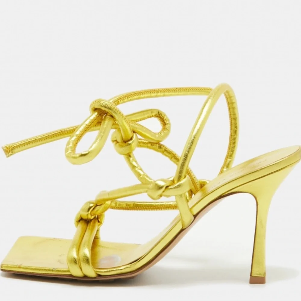 Bottega Veneta Metallic Lime Nappa Knot Sandal - 40 - Picture 6 of 7